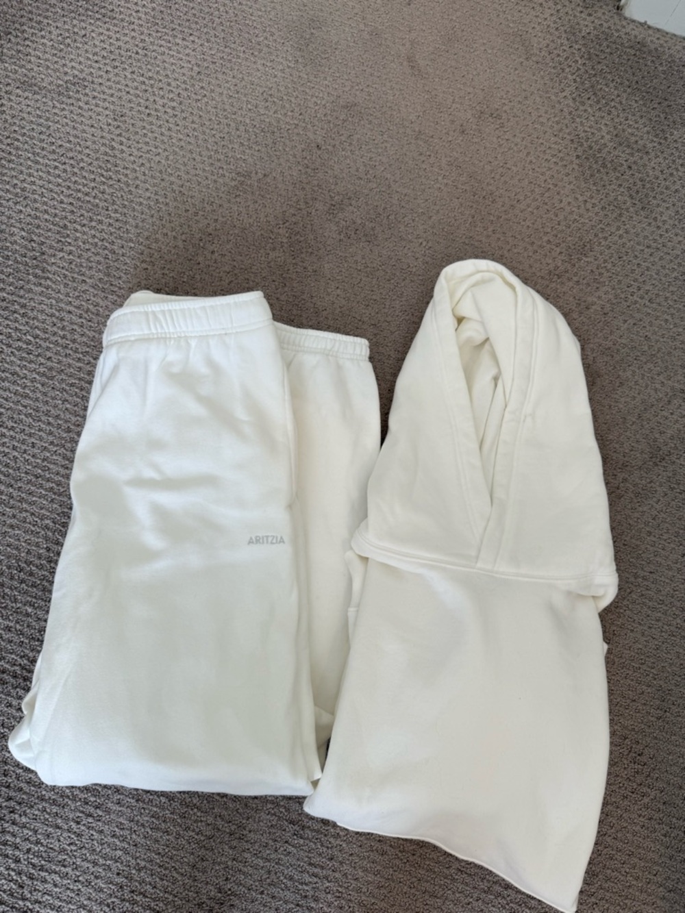 Aritzia sweatsuit white NWOT
